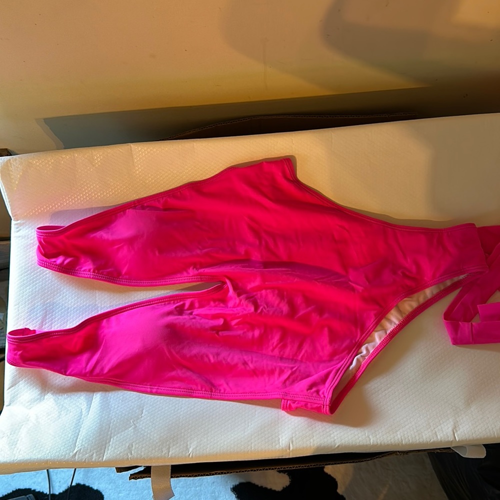 Lilosy cross cross thong one piece swimsuit